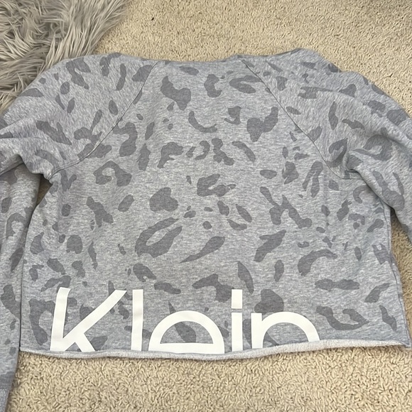 Calvin Klein cropped hoodie - Picture 3 of 3